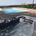 Chateau Prieure Marquet 5* Saint-Martin-du-Bois (Gironde)