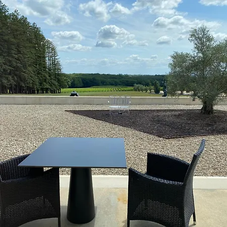 Chateau Prieure Marquet Couette-café 5*