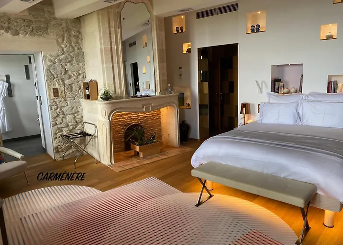 לינה וארוחת בוקר Chateau Prieure Marquet Saint-Martin-du-Bois (Gironde)