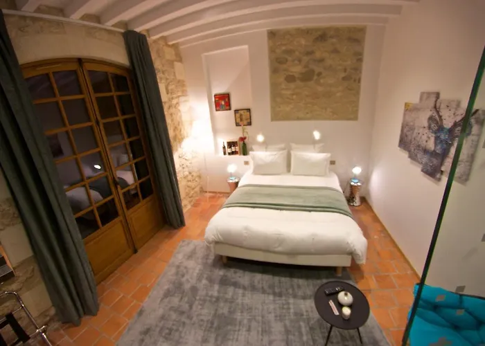 Chateau Prieure Marquet Couette-café 5*